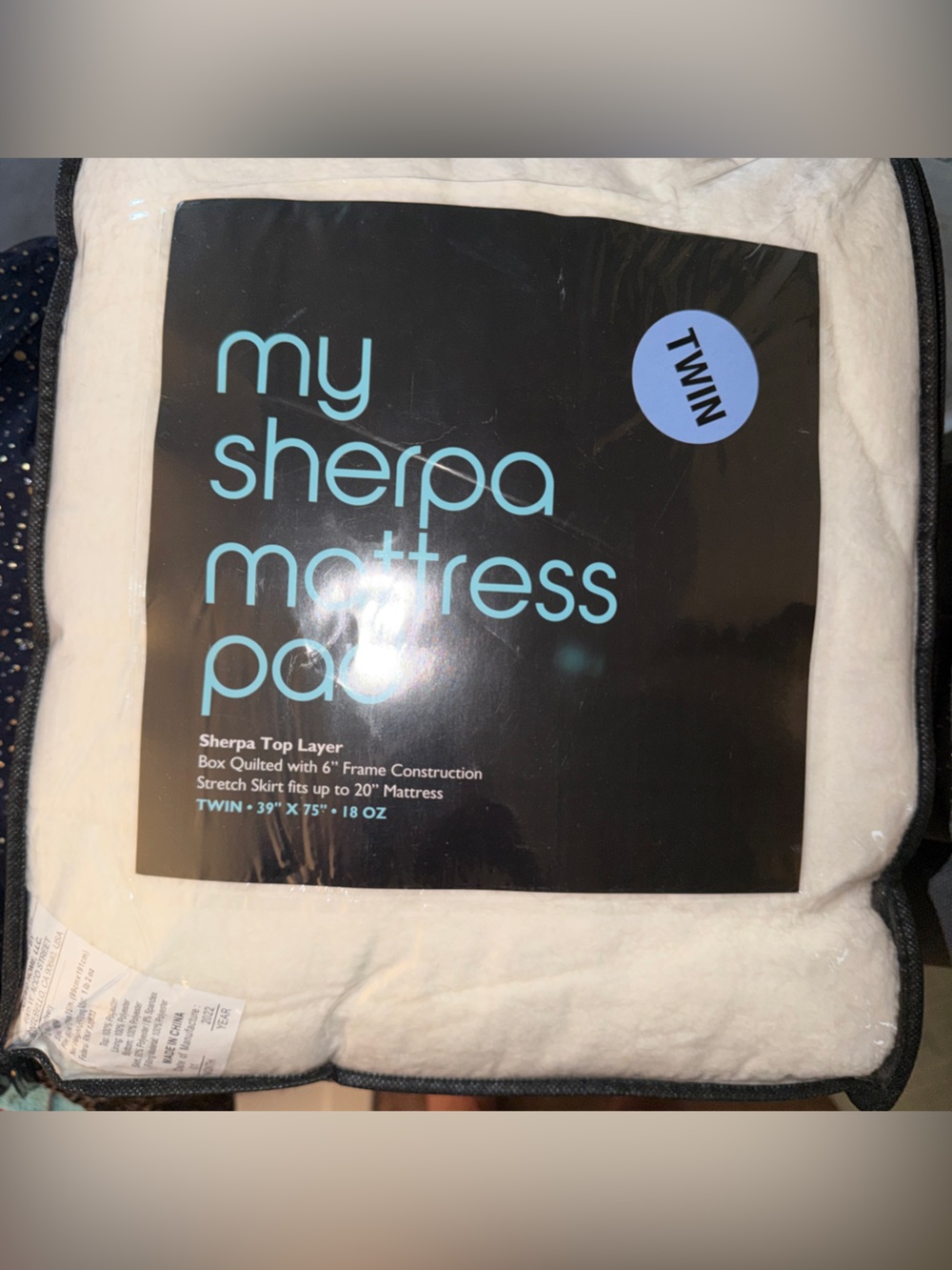 Bloomingdale’s Twin Sherpa Mattress Pad - White. New
